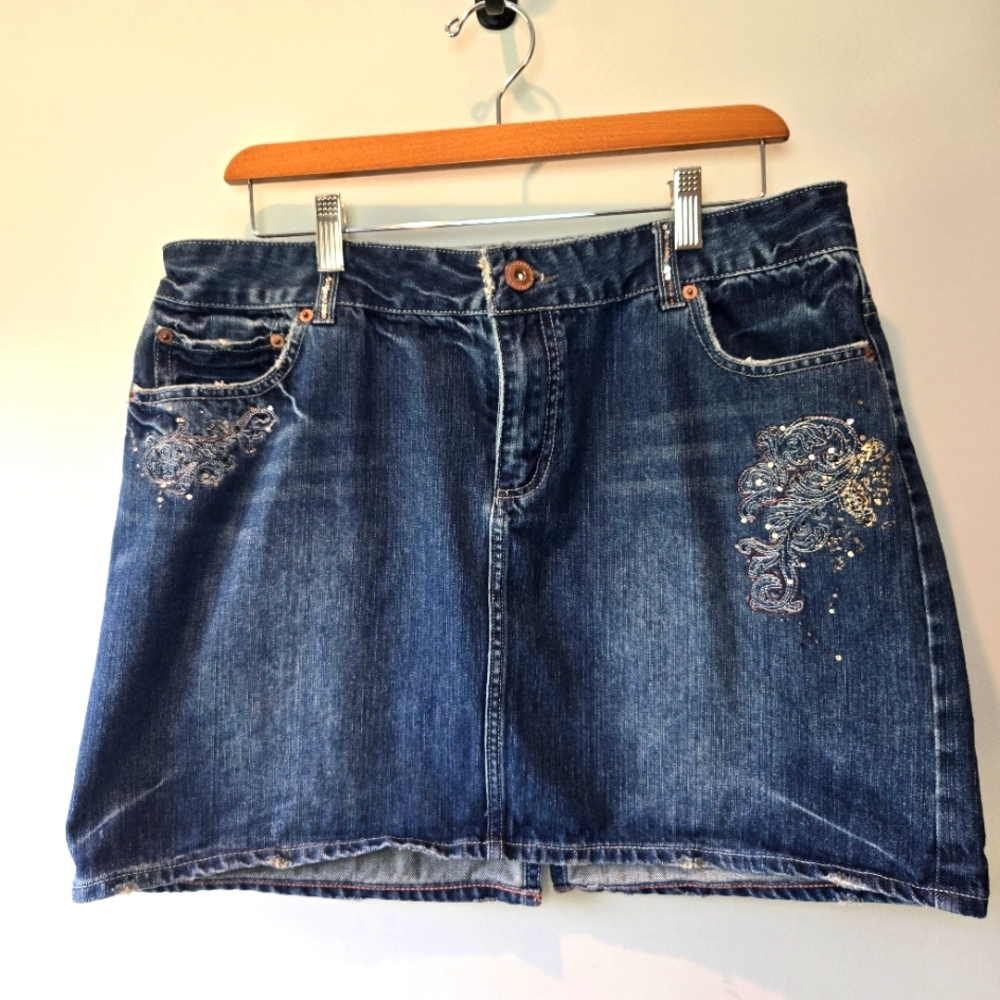 American Eagle Y2K Vintage Sequined Denim Mini Jean Skirt 14 - Picture 1 of 9